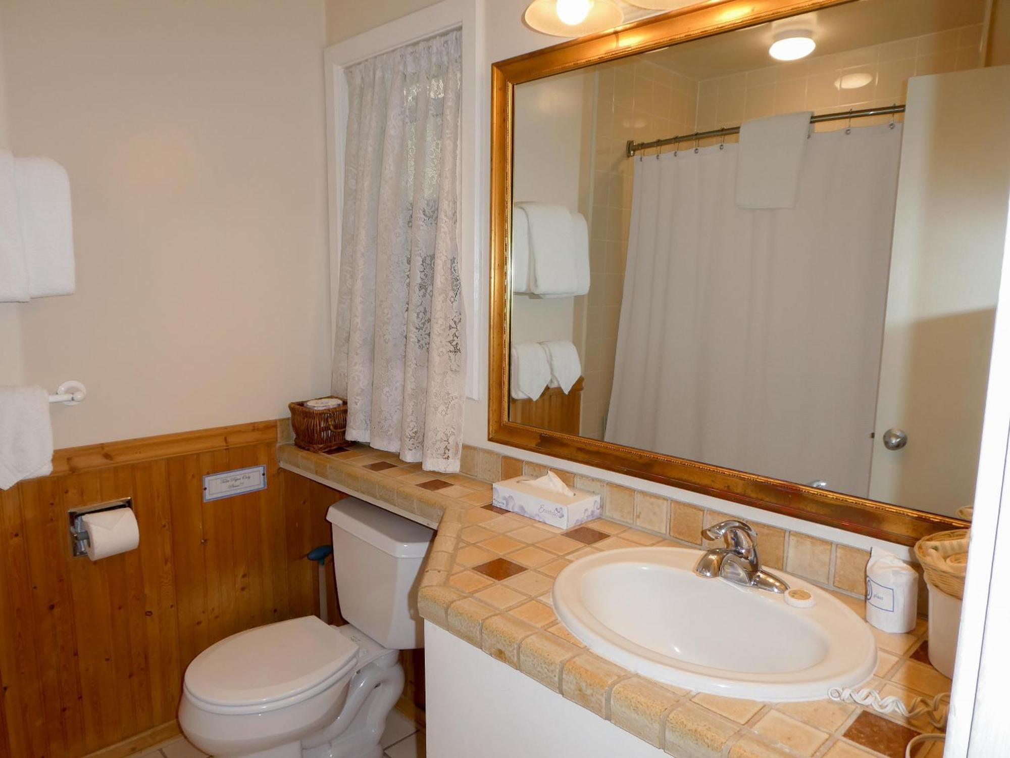 Carmel Fireplace Inn Δωμάτιο φωτογραφία