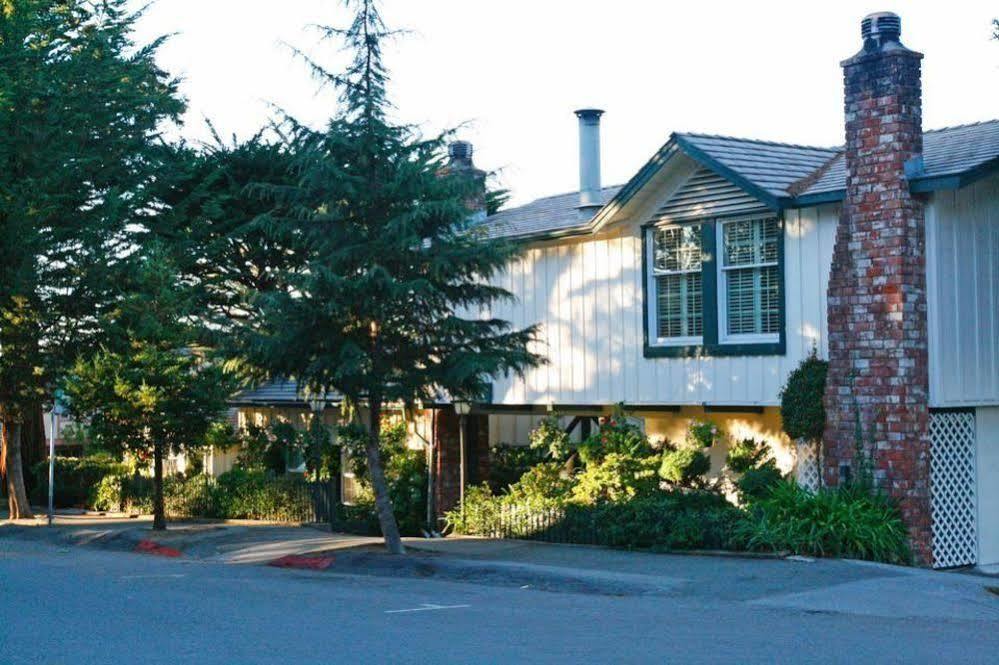 Carmel Fireplace Inn Εξωτερικό φωτογραφία