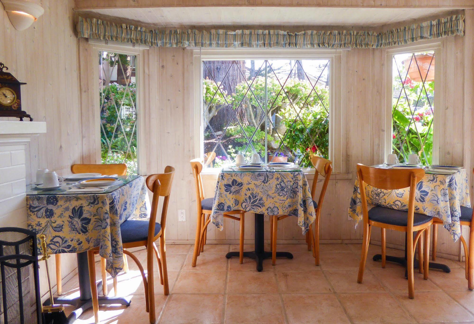 Carmel Fireplace Inn Εξωτερικό φωτογραφία