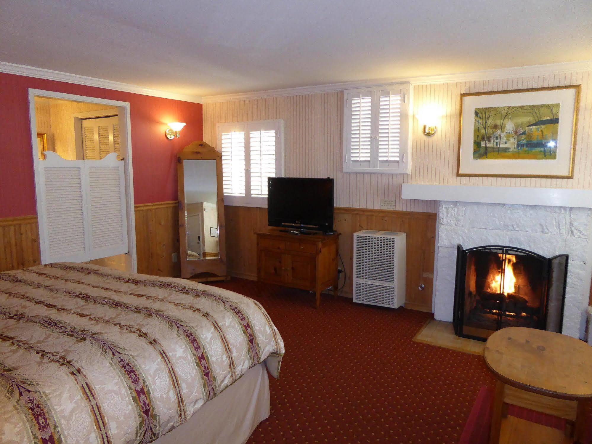 Carmel Fireplace Inn Εξωτερικό φωτογραφία