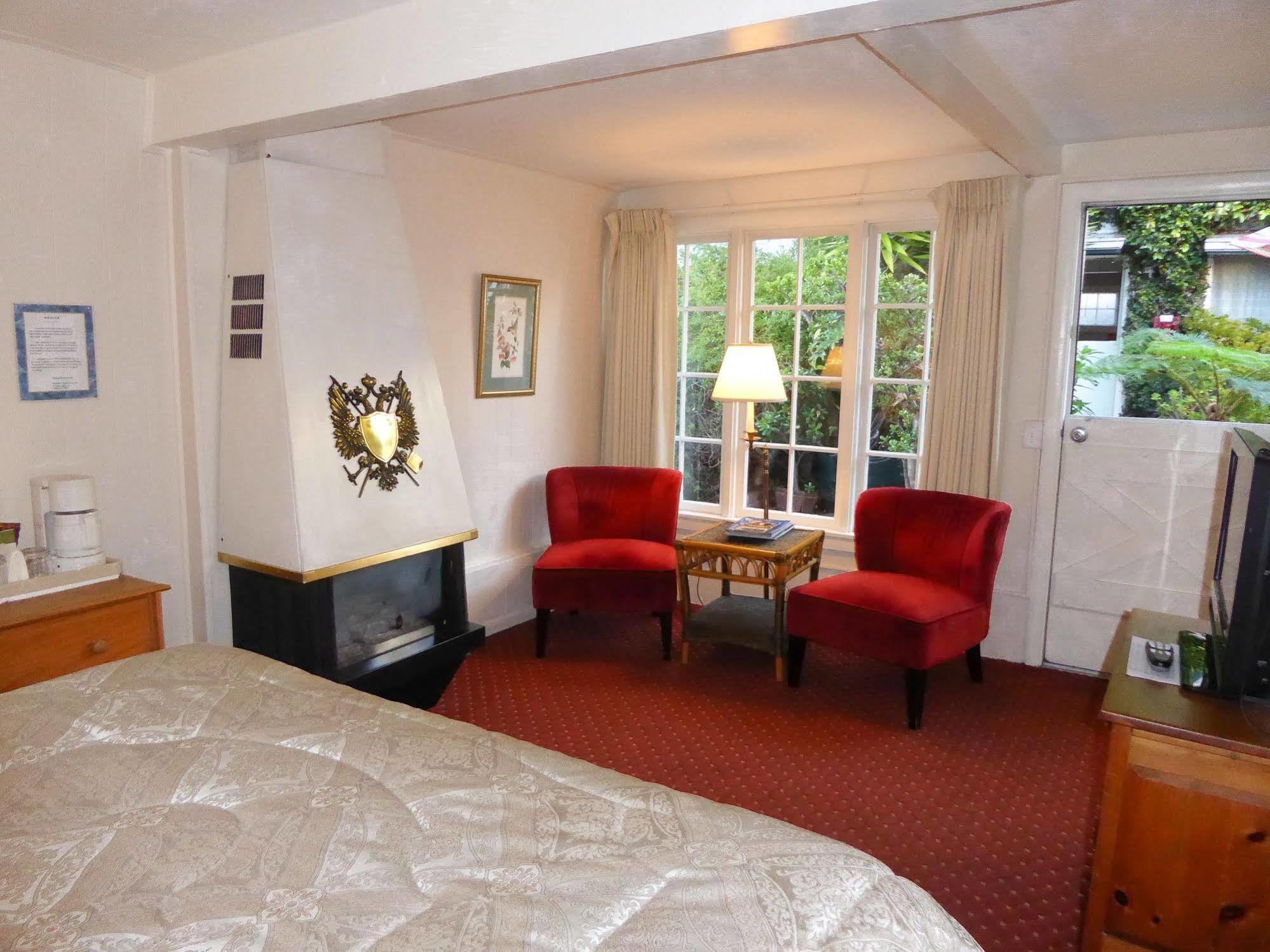 Carmel Fireplace Inn Εξωτερικό φωτογραφία